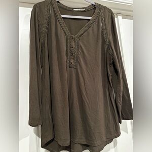 Daniel Rainn Women's Olive Green Top